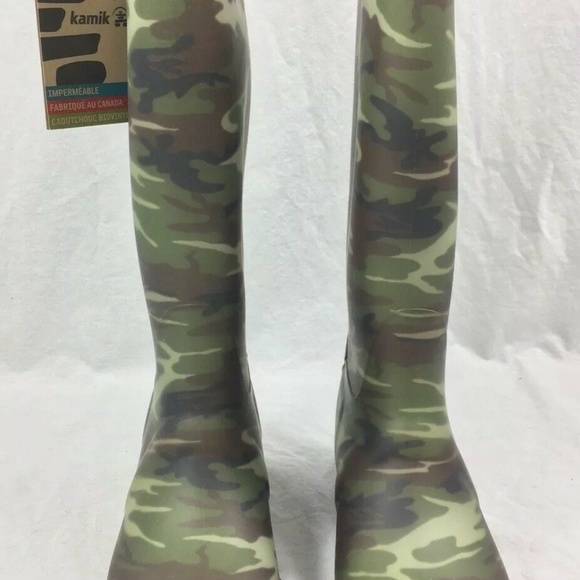 Camo NEW in Box Kamik Women/'s Squad Rubber Rain Boots SIZE 8 Waterproof